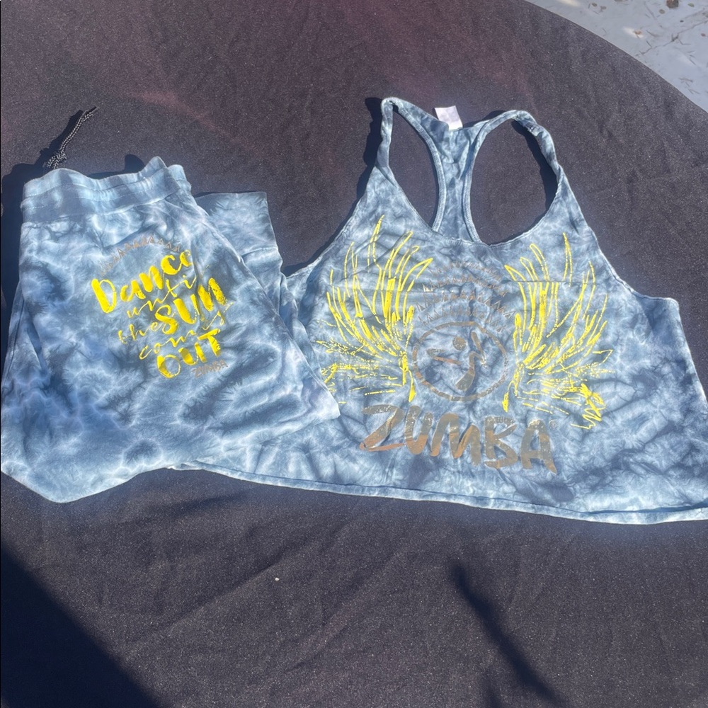 Zumba Tie-Dye Tank and pants Set. Tank top Large and capri pants XS